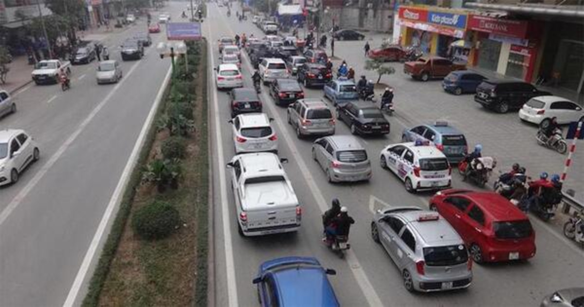 Tìm hiểu về lỗi lấn làn ô tô 