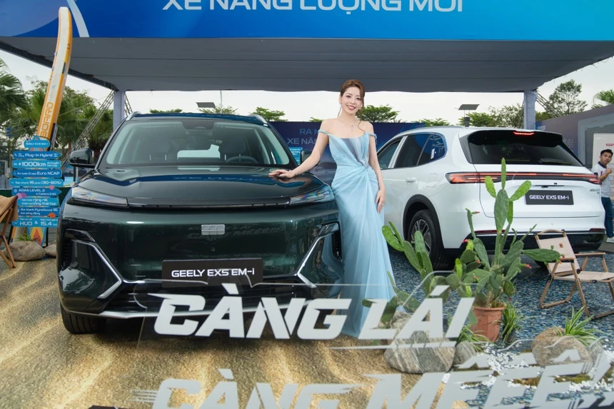 Chi Pu - Geely EX5 EM-i